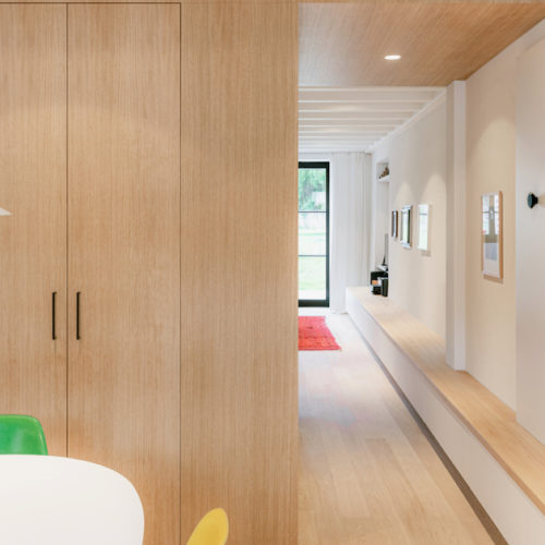 Maison villageoise, corps de ferme rénové, à Cartigny agencé par Strausak associés