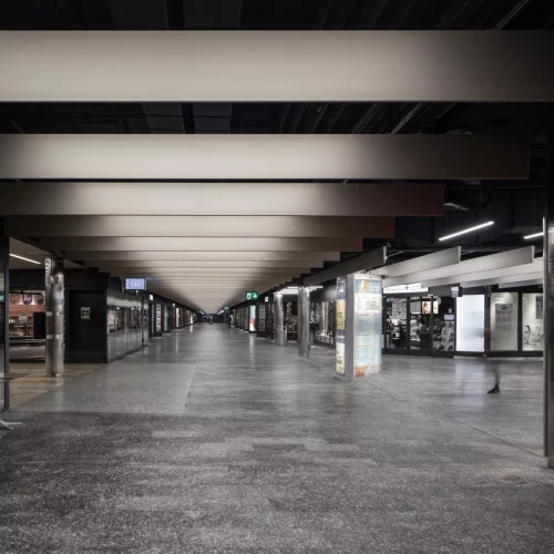 Création d’un nouveau plafond du hall de la galerie marchande de la gare de Cornavin à Genève